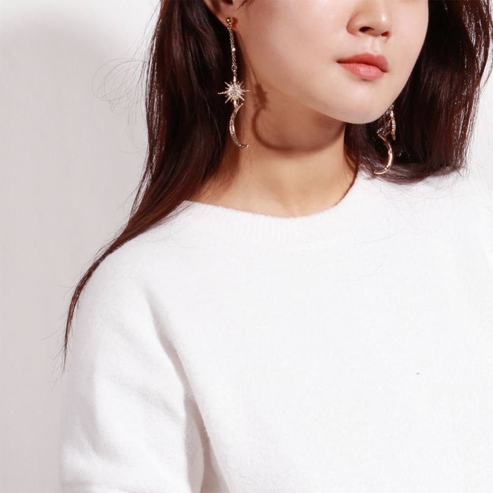 🌙Moon and Star Drop Earrings - Picture 6 of 10